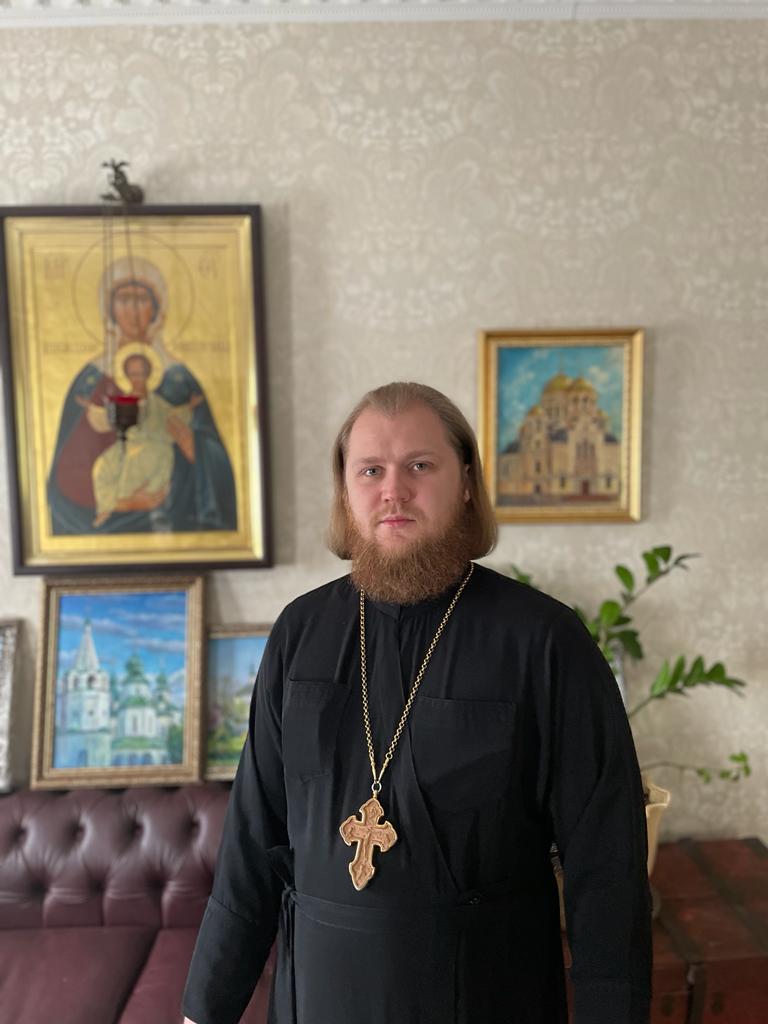 Настоятель
